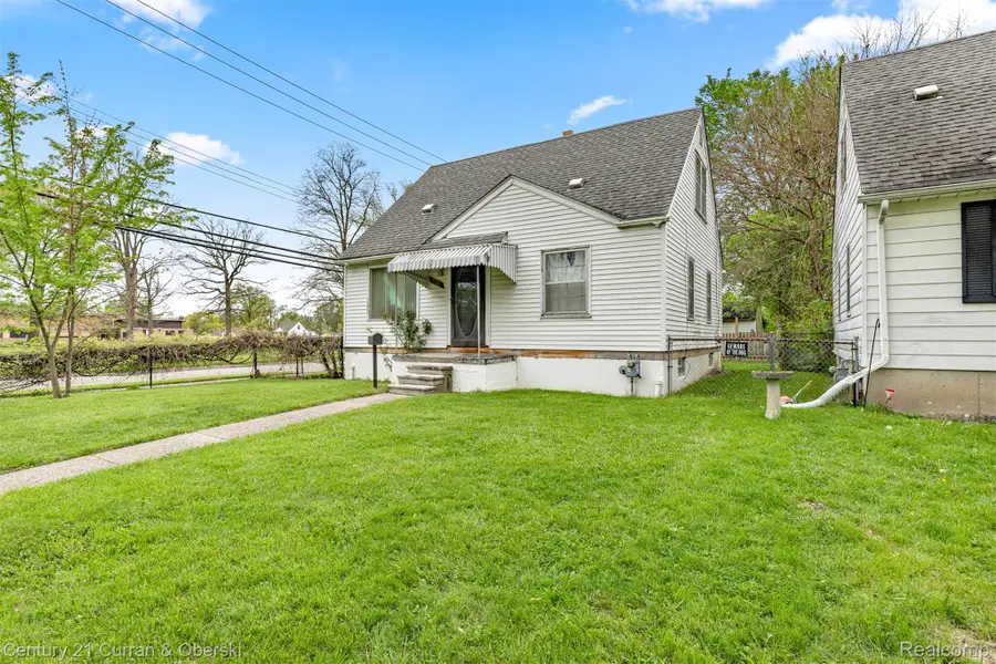 8201 Heyden Street, Detroit, MI 48228 - #2