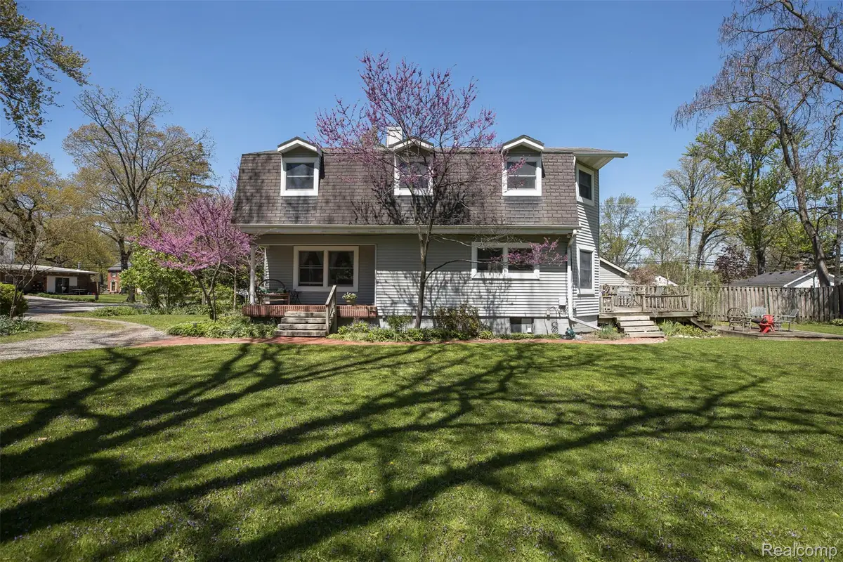 25425 6th Street, Grosse Ile, MI 48138 - #1