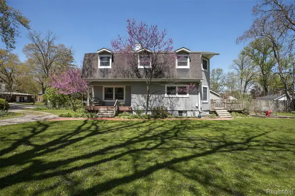 25425 6th Street, GrosseIle, MI 48138