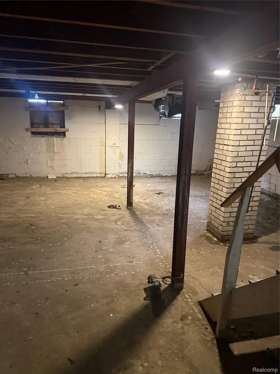 3218 Trumbull Avenue, Flint, MI 48504 - #3