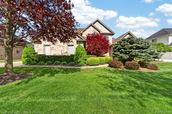 26974 Debiasi Drive, Romulus, MI 48174