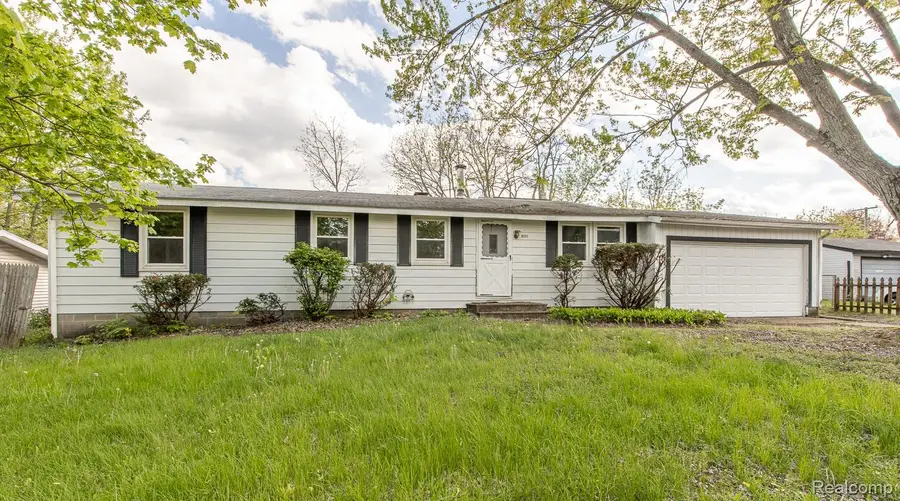 9171 Holmes Street, White Lake, MI 48386 - #2