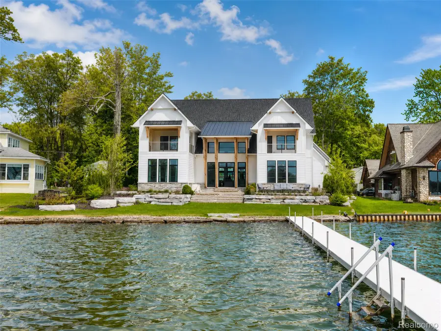 12530 Woodhull Landing, Fenton, MI 48430 - #2