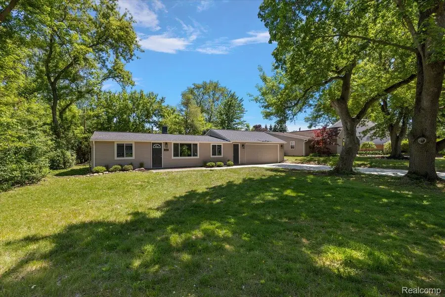 2148 Hoeft Drive, Commerce, MI 48390 - #2