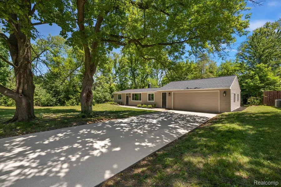 2148 Hoeft Drive, Commerce, MI 48390 - #3
