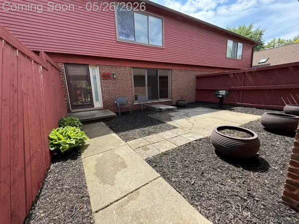 42136 Lochmoor Street, ClintonTownship, MI 48038