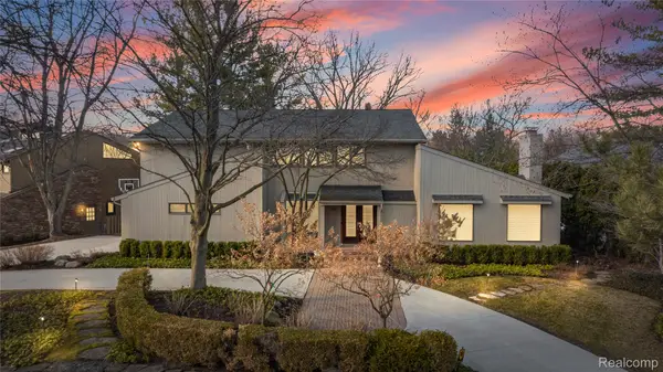 4695 Maura Lane, WestBloomfield, MI 48323