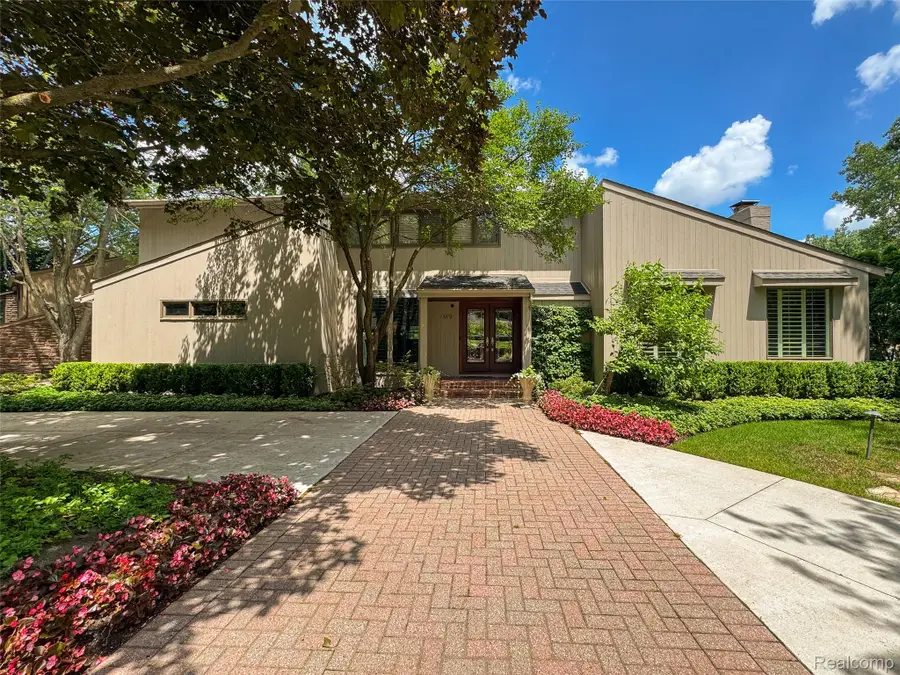 4695 Maura Lane, West Bloomfield, MI 48323 - #3