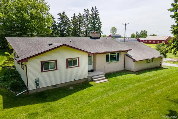 5871 Brewster Road, Rochester, MI 48306