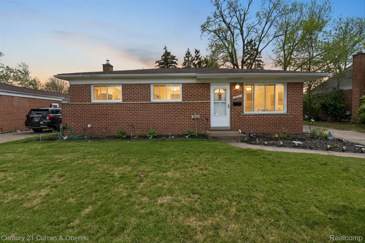 35669 Hees Street, Livonia, MI 48150 - #1