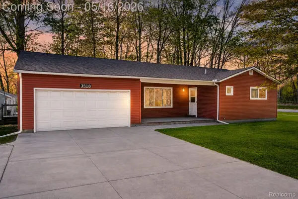 3518 N Shimmons Circle, AuburnHills, MI 48326