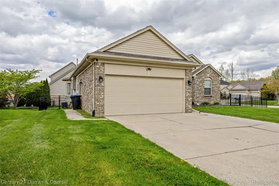 36711 Truman Street, New Baltimore, MI 48047 - #3