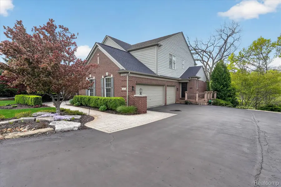 9074 Ridgefield Drive, Brighton, MI 48114 - #2
