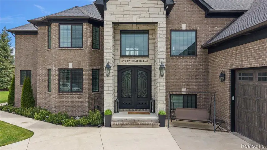 46930 Riverpark E, Macomb, MI 48044 - #3