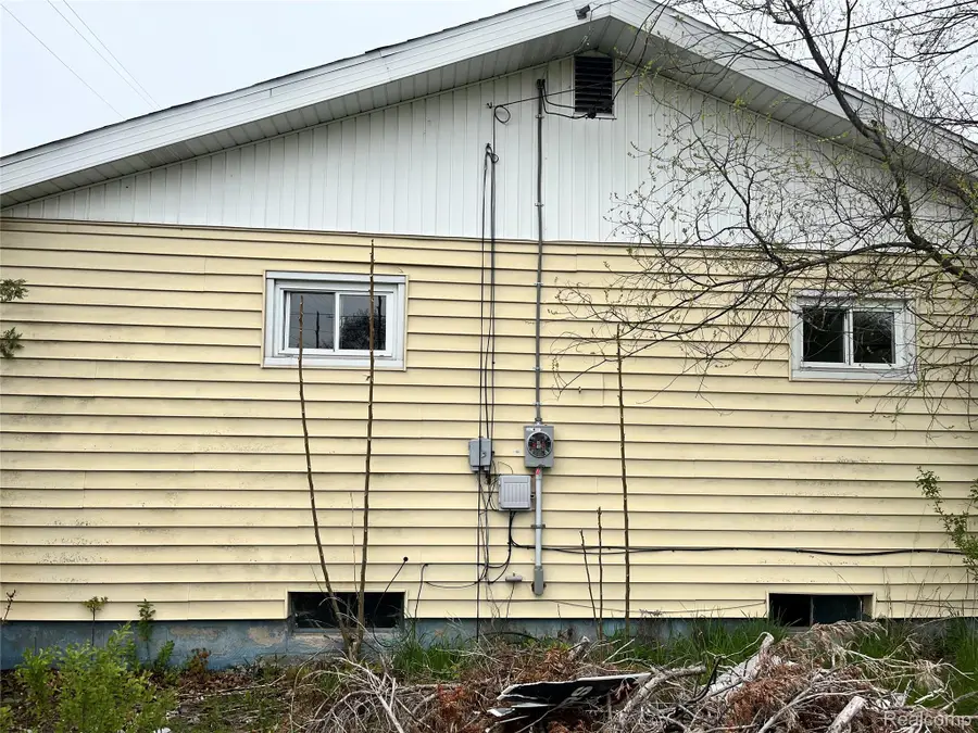 2421 Janes Avenue, Saginaw, MI 48601 - #3