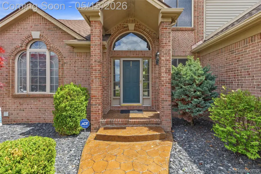 48528 Lafayette Drive, Macomb, MI 48044 - #2