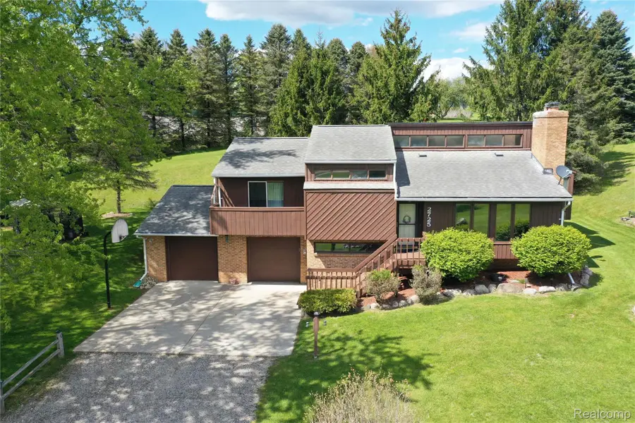2725 Cooley Lake Road, Highland, MI 48356 - #3