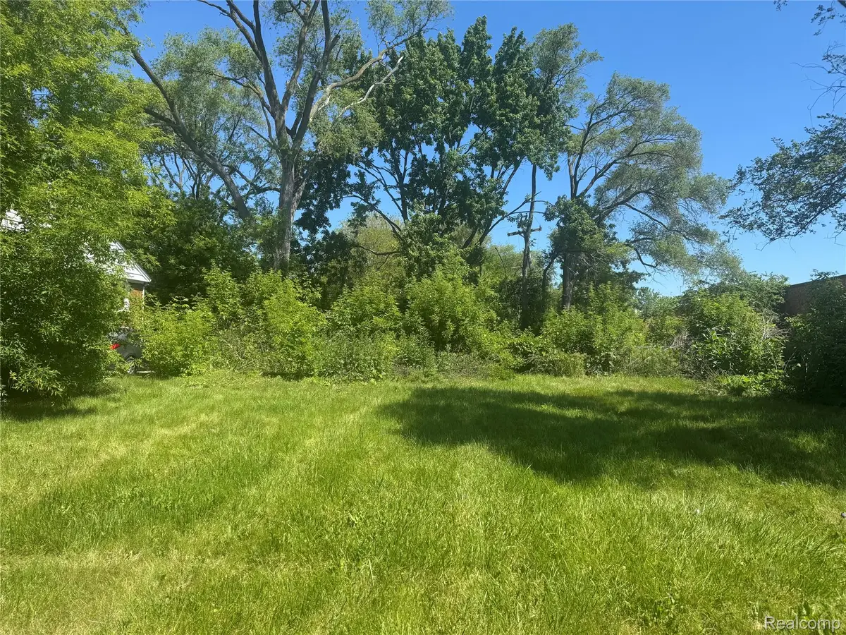 17927 E 10 Mile Road, Roseville, MI 48066 - #1