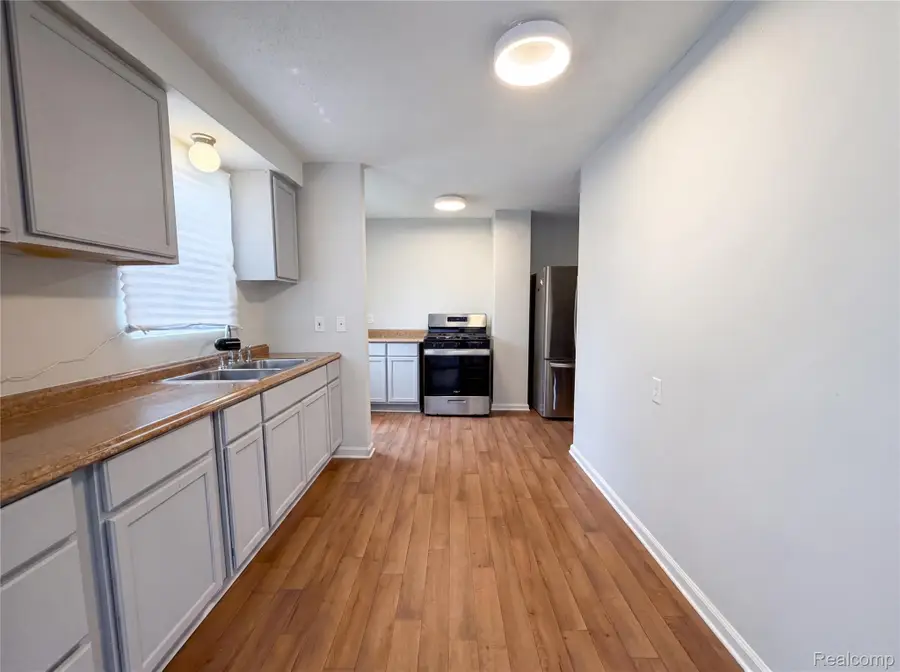 26311 Hopkins Street, Inkster, MI 48141 - #2