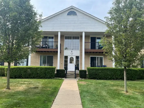 11740 Seaton Drive #4, SterlingHeights, MI 48312