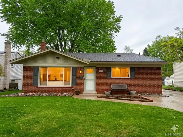 35960 Carlisle Street, ClintonTownship, MI 48035