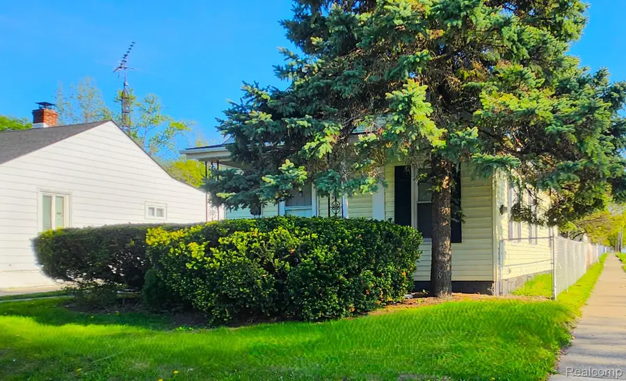 3521 Whitney Avenue, Flint, MI 48503 - #3