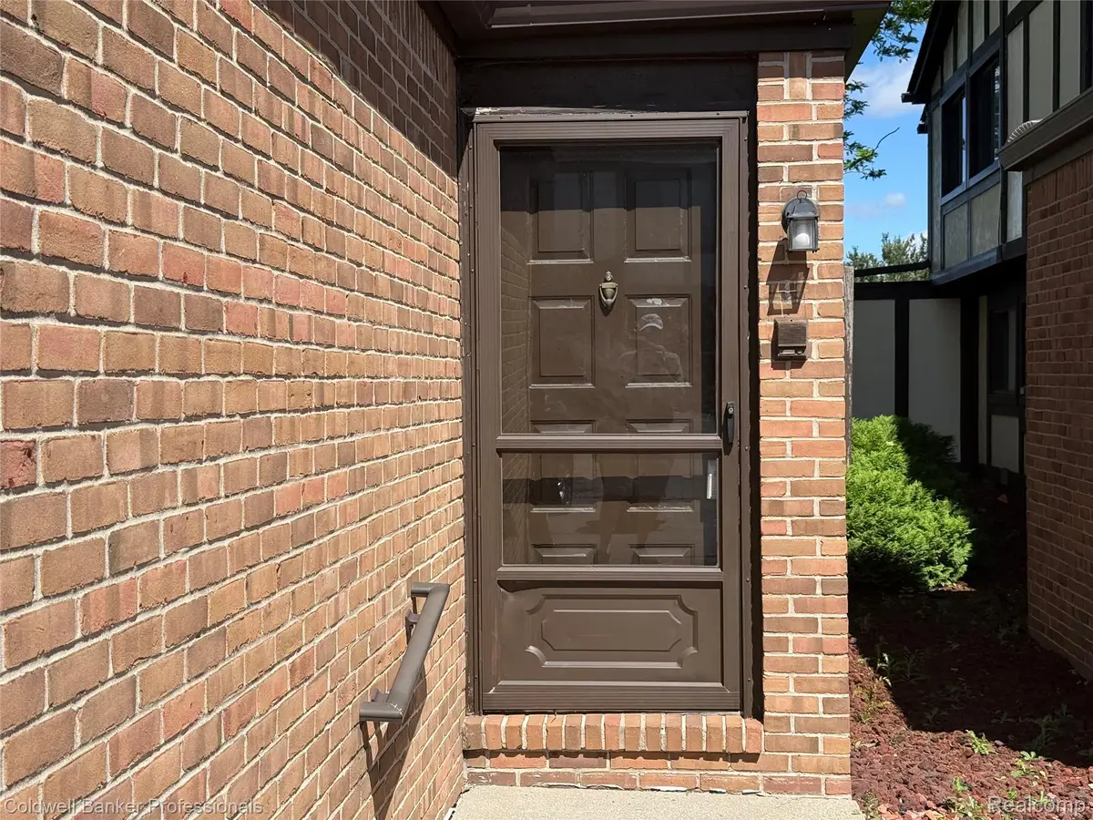 309 Country Club Drive #25, Saint Clair Shores, MI 48082 - #1
