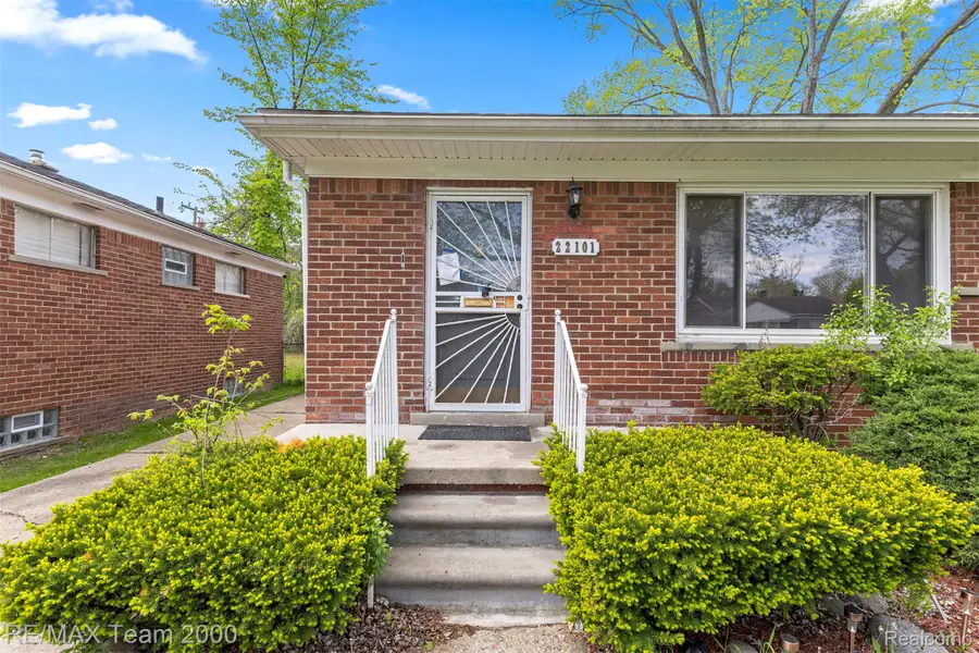 22101 Church Street, Oak Park, MI 48237 - #3