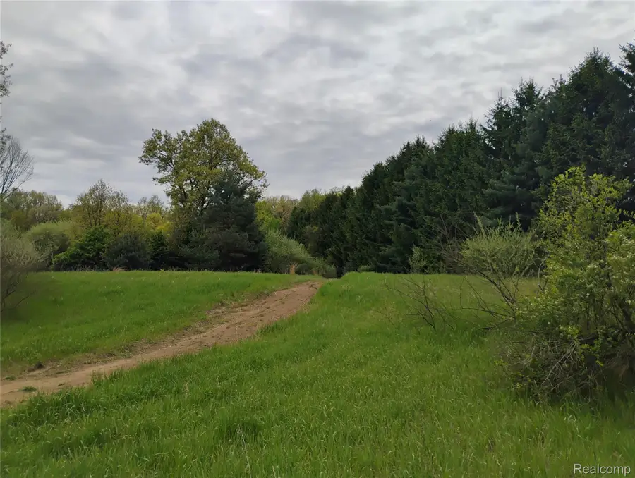 000 Middle Parcel C Middle Road, Highland, MI 48357 - #3