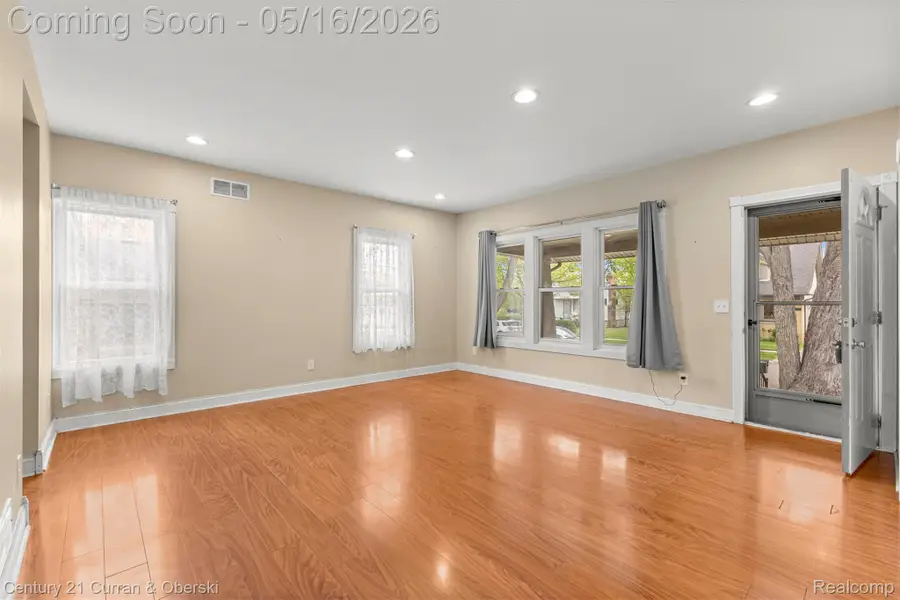 21725 Nowlin Street, Dearborn, MI 48124 - #3