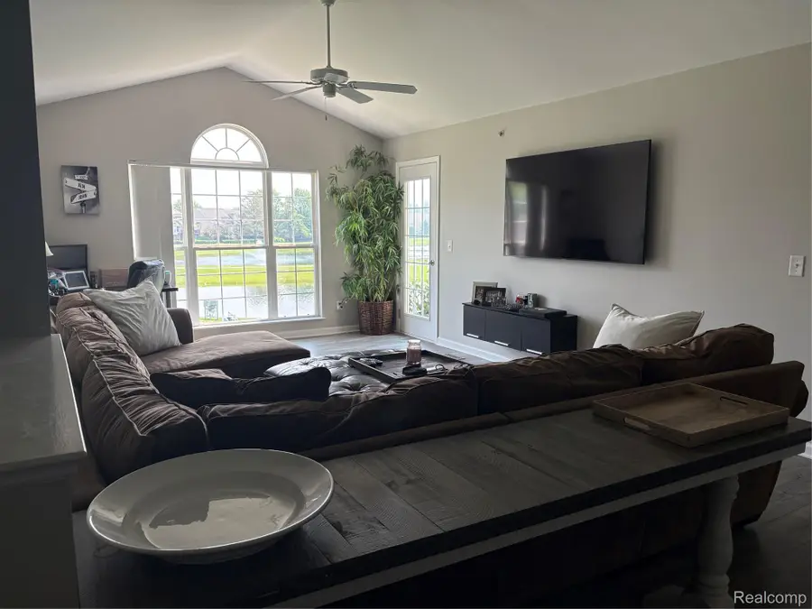 28242 Oakmonte Circle E, New Hudson, MI 48165 - #3