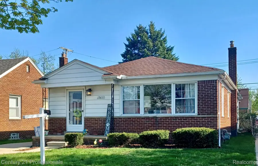 13651 Castle Street, Southgate, MI 48195 - #2