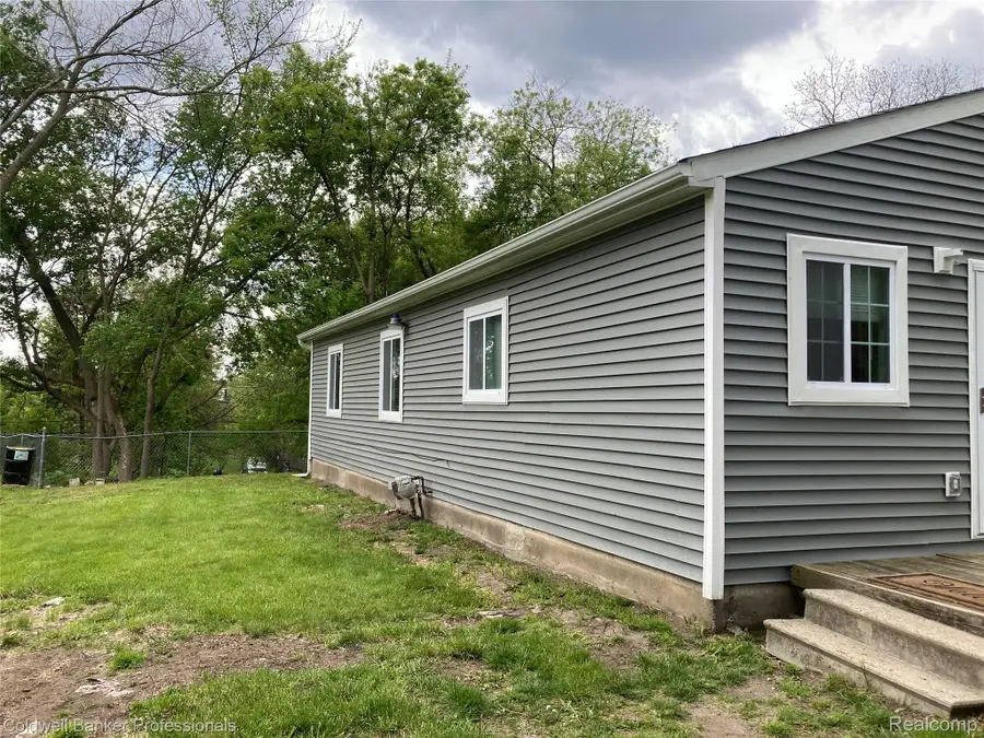 63 Parkdale Avenue, Pontiac, MI 48340 - #2