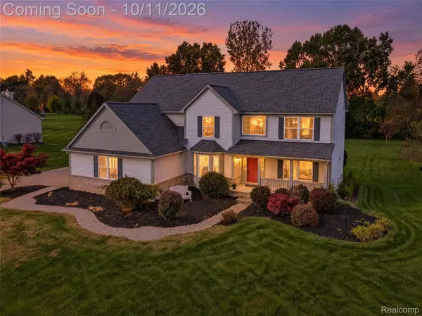2753 Sand Hill Drive N, Dexter, MI 48130