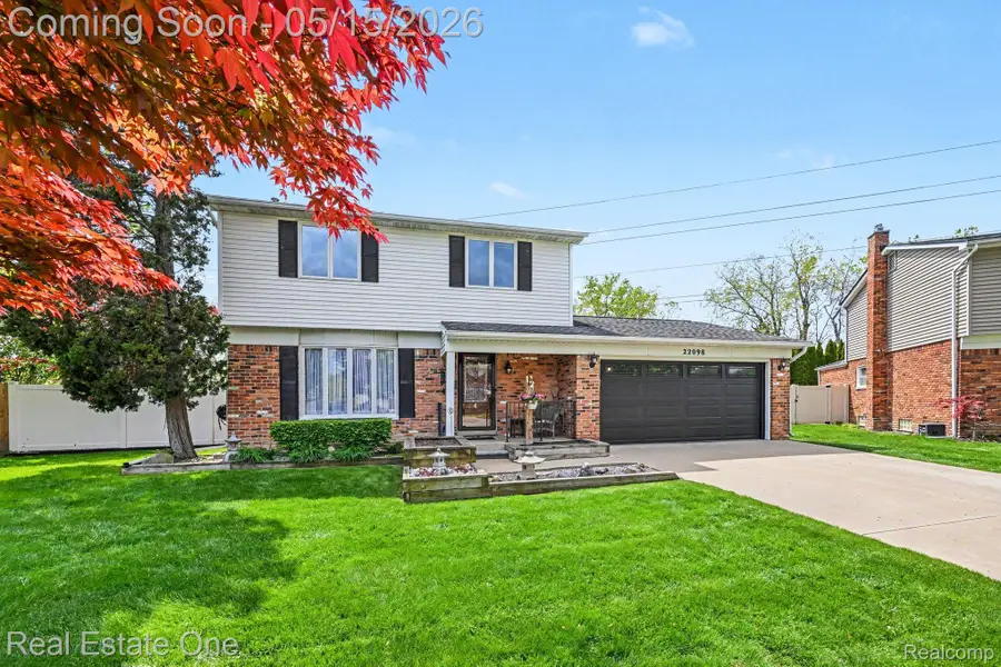 22098 Hillcrest Court, Trenton, MI 48183 - #3