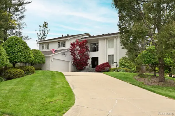 3202 Shadydale Court, WestBloomfield, MI 48323
