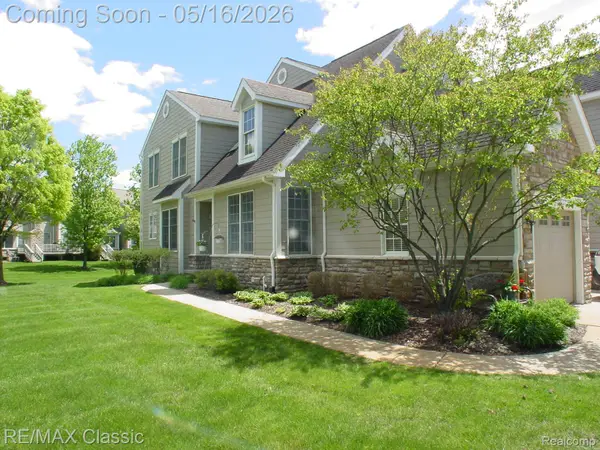 26426 Island Lake Drive #24, Novi, MI 48374