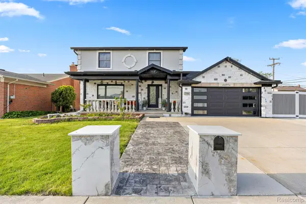 27006 Kingswood Drive, DearbornHeights, MI 48127