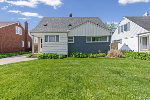 20704 Lancaster Street, HarperWoods, MI 48225