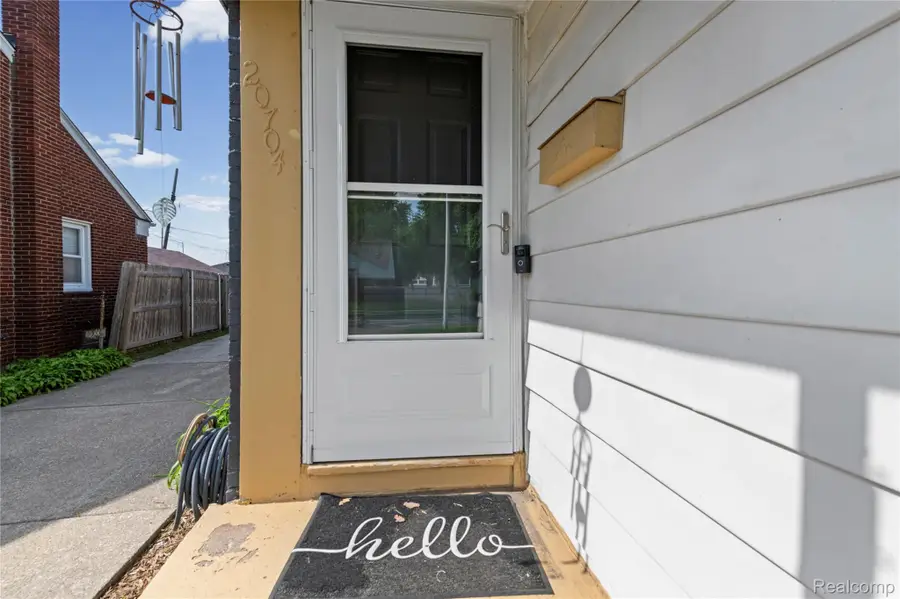 20704 Lancaster Street, Harper Woods, MI 48225 - #2