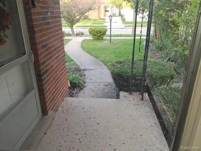 24231 Jerome Street, Oak Park, MI 48237 - #2