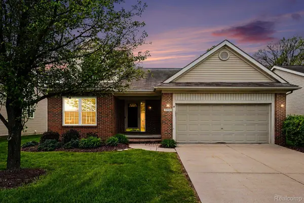 31027 Dawson Street, GardenCity, MI 48135