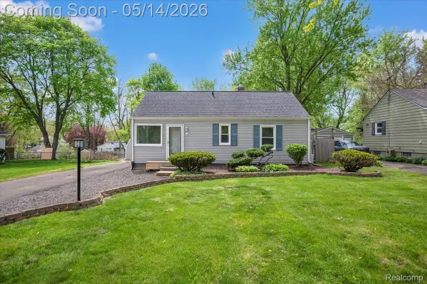 134 Glanworth Street, LakeOrion, MI 48362