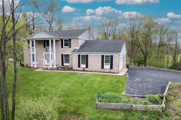 2235 Stonewall Drive, Ortonville, MI 48462
