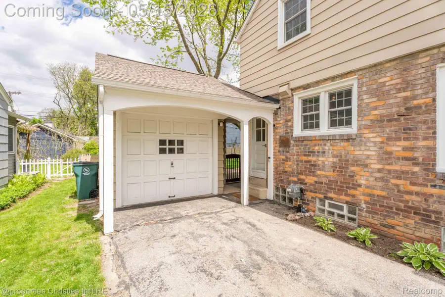 919 E Lincoln Avenue, Royal Oak, MI 48067 - #3