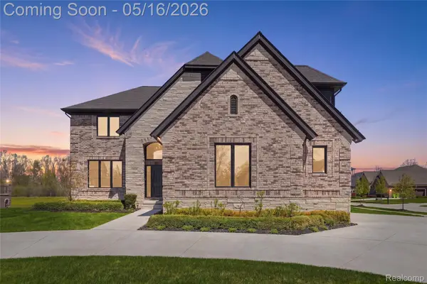 11963 Forest Brook Drive, Washington, MI 48094