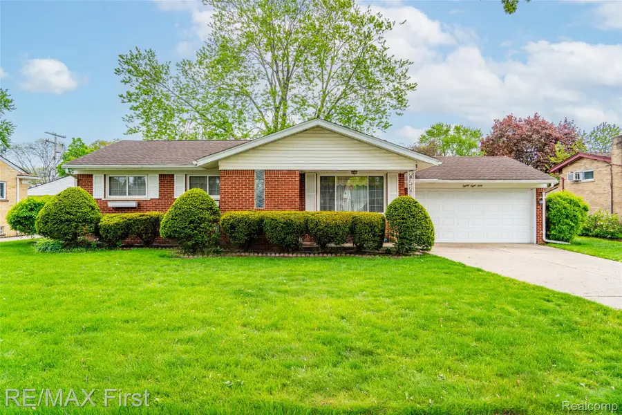 8860 Kidley Drive, Sterling Heights, MI 48314 - #3