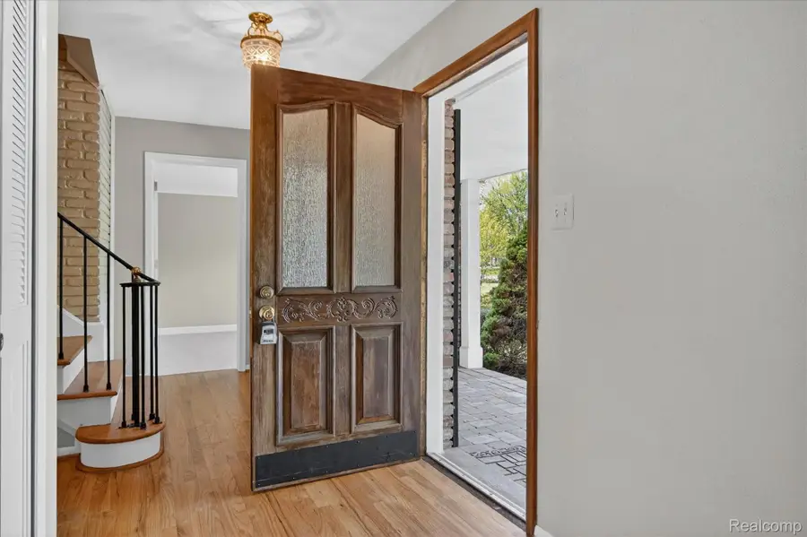 5447 Lahser Road, Bloomfield Hills, MI 48304 - #2
