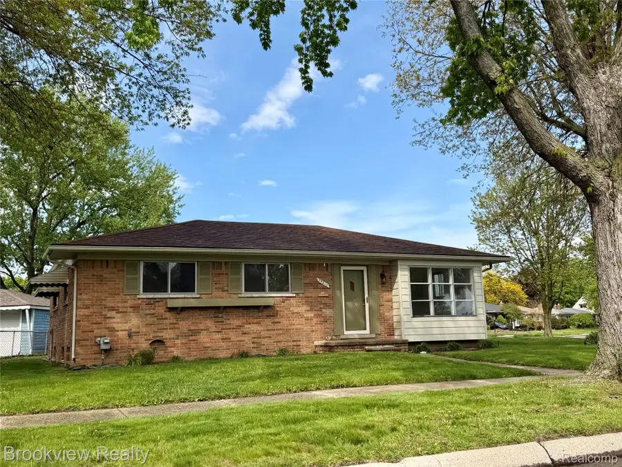 29812 Newport Drive, Warren, MI 48088 - #2
