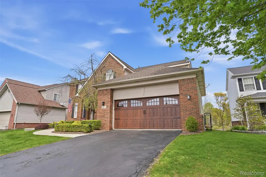 5480 Lancaster Lane, Commerce Township, MI 48382 - #3